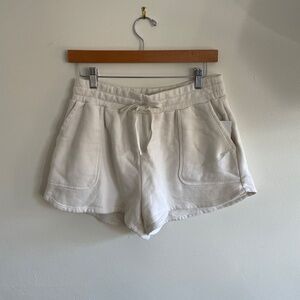 Beyond Yoga Cali Short
